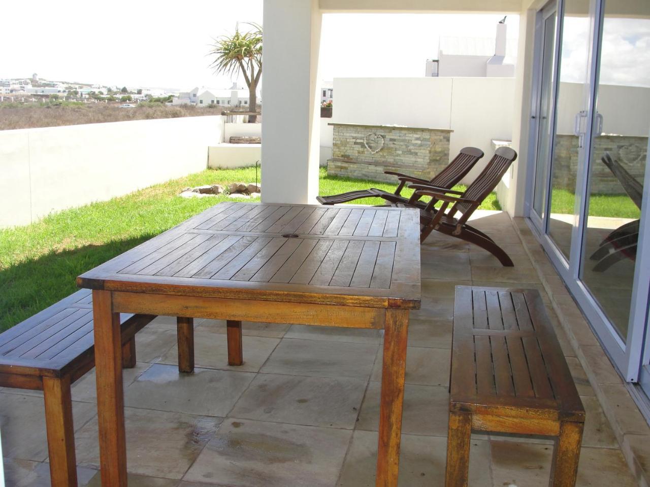 Perfect 10 - 10 To 13 Sleeper Luxury Holiday Home Breakage Deposit Of R2500 Per Weekend Lease 랑게바안 외부 사진