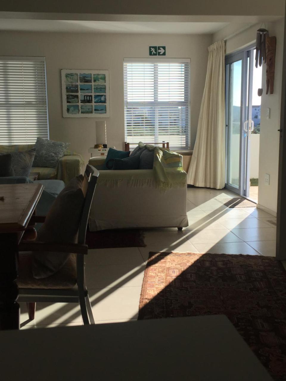 Perfect 10 - 10 To 13 Sleeper Luxury Holiday Home Breakage Deposit Of R2500 Per Weekend Lease 랑게바안 외부 사진