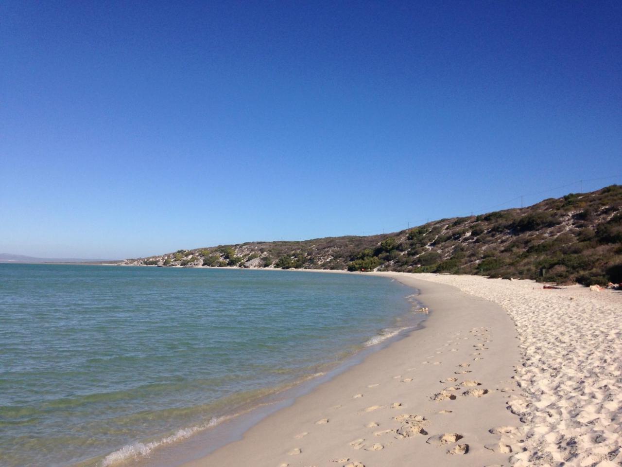 Perfect 10 - 10 To 13 Sleeper Luxury Holiday Home Breakage Deposit Of R2500 Per Weekend Lease 랑게바안 외부 사진