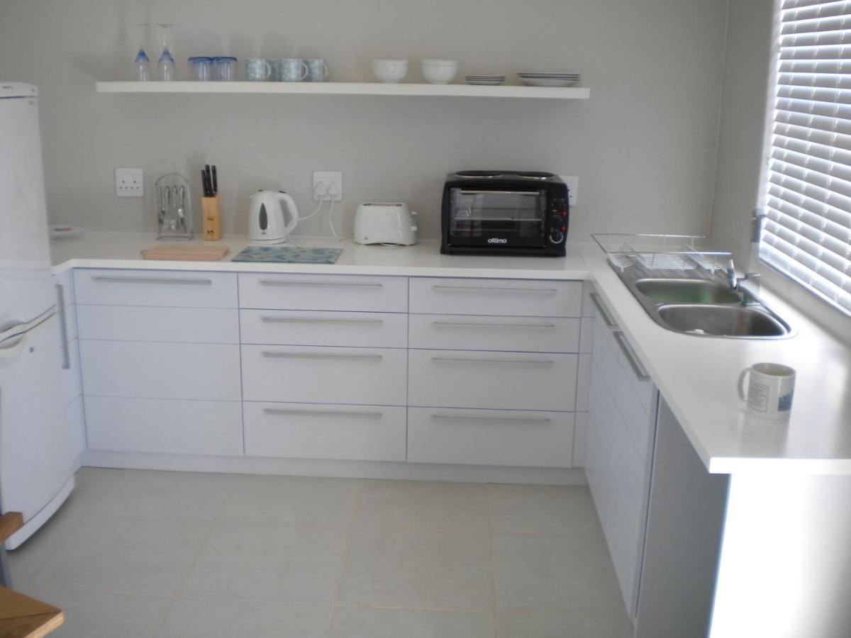 Perfect 10 - 10 To 13 Sleeper Luxury Holiday Home Breakage Deposit Of R2500 Per Weekend Lease 랑게바안 외부 사진